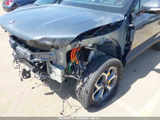 Rivian R1s Adventure 2023 7PDSGABA4PN022217 Image 6