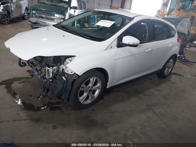 Ford FOCUS SE 2014 1FADP3K25EL463602 Image 2