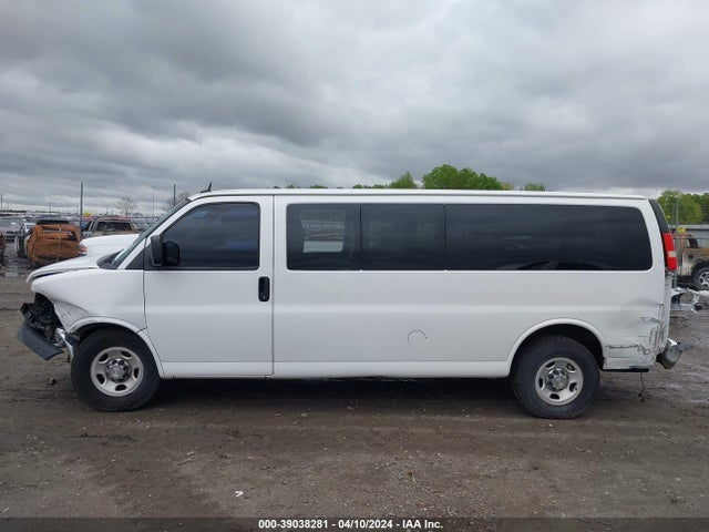 Chevrolet Express 3500 Lt 2015 1GBZG1FF6F1277442 Image 14