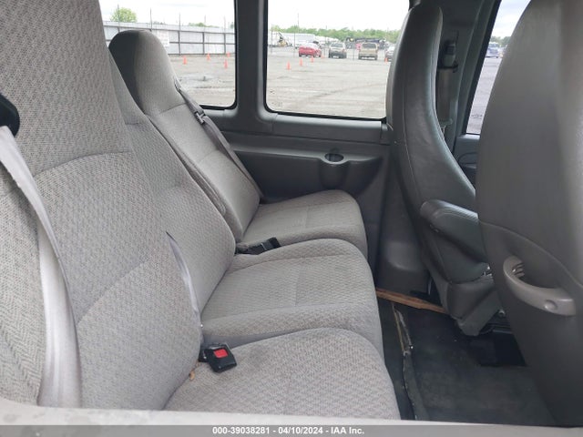 Chevrolet Express 3500 Lt 2015 1GBZG1FF6F1277442 Image 8