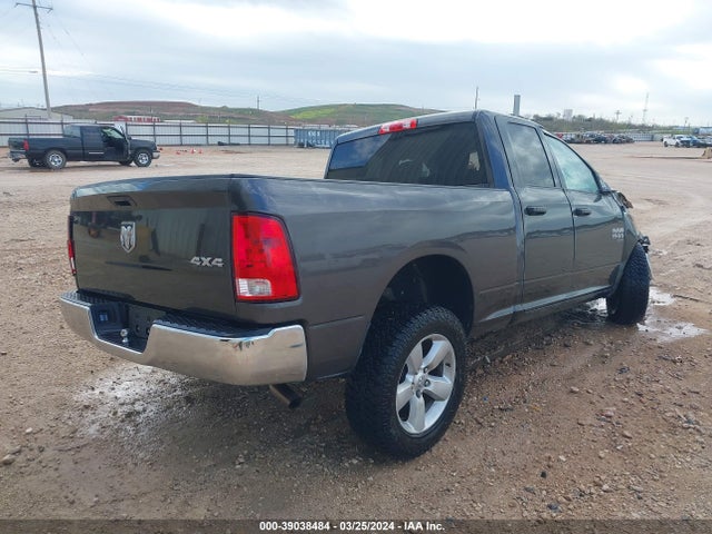 1C6RR7FG0NS159887 RAM 1500 Classic Tradesman Quad Cab 4x4 6'4 Box