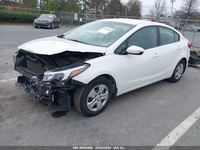 KIA FORTE LX 2017 3KPFK4A7XHE120107 Image 2
