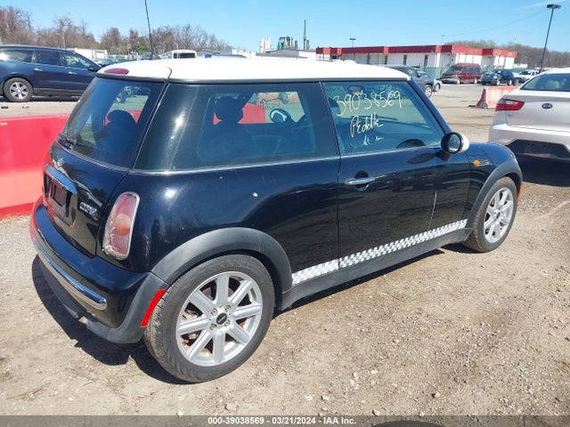 2002 MINI COOPER WMWRC334X2TC31195 Photo 3