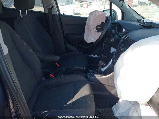 Chevrolet TRAX LS 2019 3GNCJKSB7KL198979 Image 5