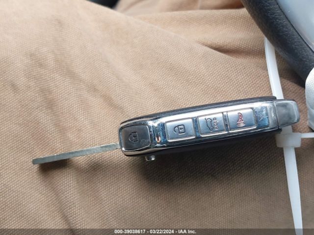 KNDJ23AU0N7170827 KIA SOUL LX