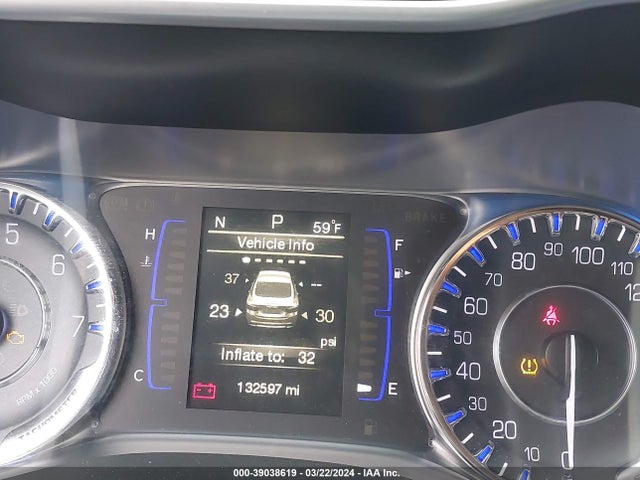 Chrysler 200 Limited 2015 1C3CCCAB6FN720408 Image 16