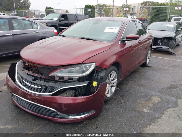 Chrysler 200 Limited 2015 1C3CCCAB6FN720408 Image 2