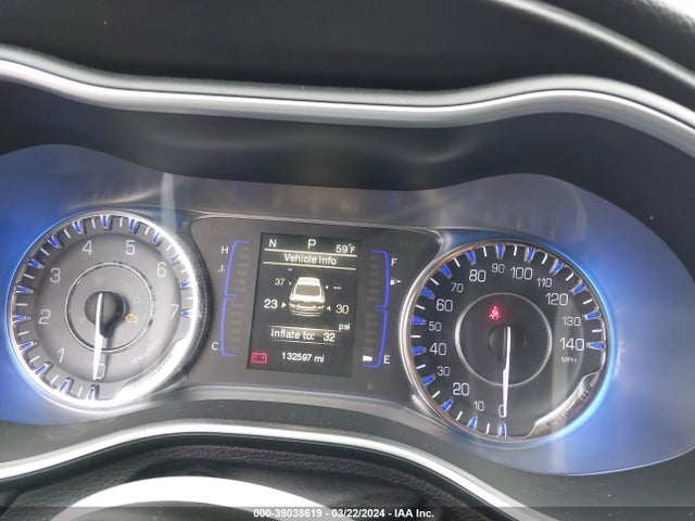 Chrysler 200 Limited 2015 1C3CCCAB6FN720408 Image 7