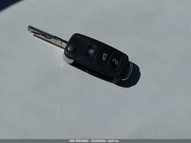3VWD17AJ2EM439667 Volkswagen Jetta 1.8t Se
