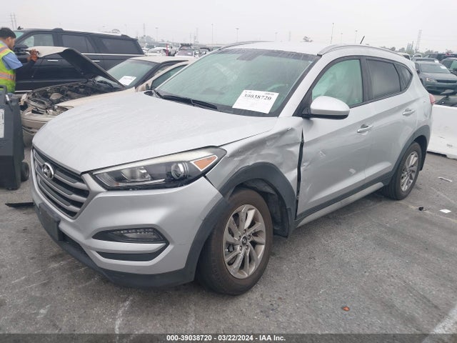 Hyundai TUCSON SE 2017 KM8J33A42HU533241 Image 2