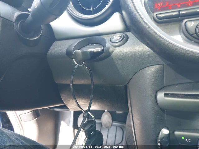 2012 MINI COOPER WMWSU3C59CT369333 Photo 10