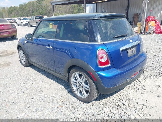 2012 MINI COOPER WMWSU3C59CT369333 Photo 2
