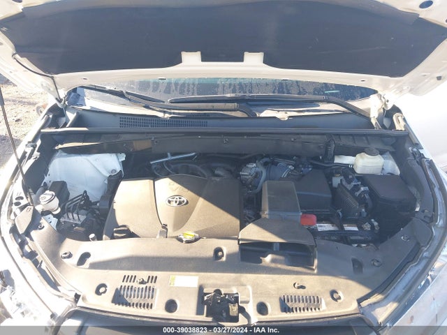 Toyota Highlander Limited 2017 5TDYZRFH1HS192872 Image 10
