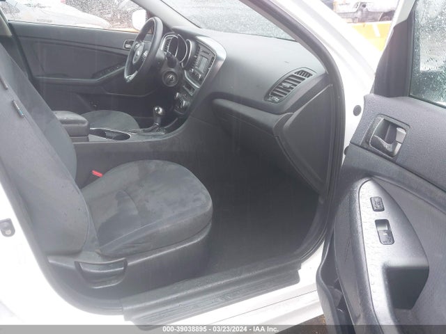 KIA Optima Lx 2015 KNAGM4A77F5631603 Image 5