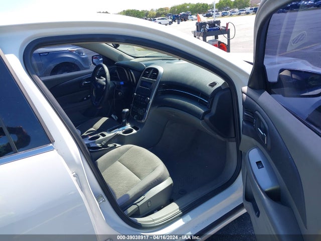 Chevrolet MALIBU LS 2015 1G11B5SL7FF109363 Image 5