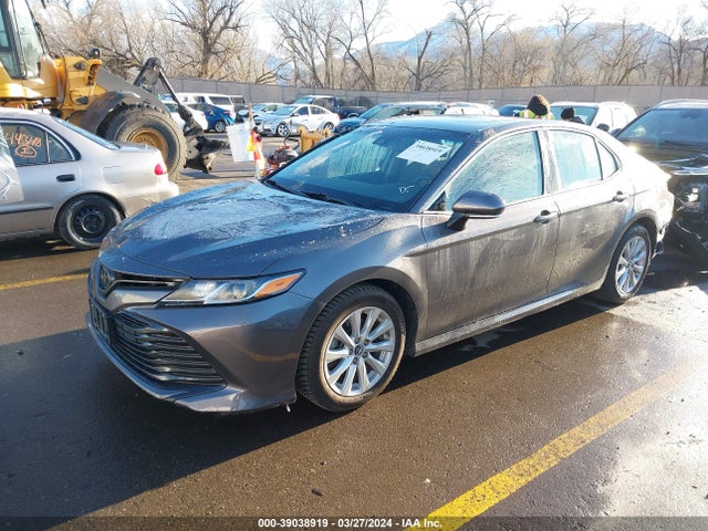 Toyota CAMRY LE 2019 4T1B11HK3KU219978 Image 2