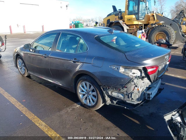 Toyota CAMRY LE 2019 4T1B11HK3KU219978 Image 3