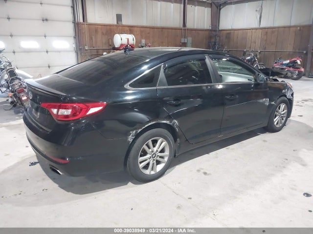 Hyundai SONATA SE 2016 5NPE24AF4GH313396 Image 4