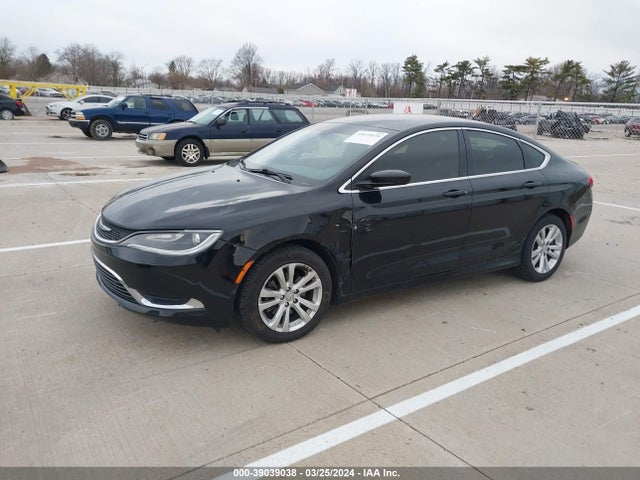 Chrysler 200 Limited 2015 1C3CCCABXFN679667 Image 2