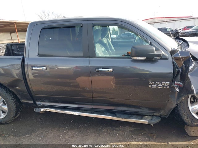 1C6RR7LT7JS329772 RAM 1500 Big Horn  4x4 5'7 Box