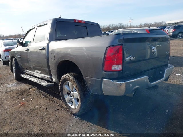 1C6RR7LT7JS329772 RAM 1500 Big Horn  4x4 5'7 Box