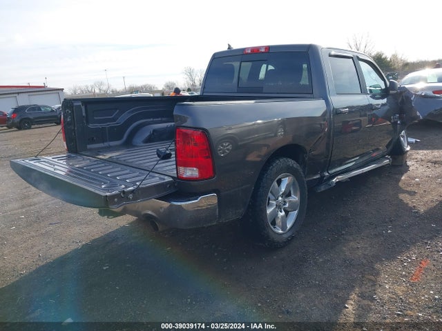 1C6RR7LT7JS329772 RAM 1500 Big Horn  4x4 5'7 Box