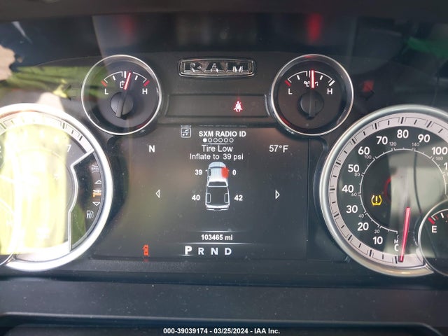 1C6RR7LT7JS329772 RAM 1500 Big Horn  4x4 5'7 Box