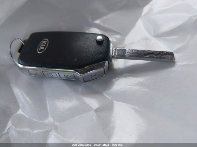 3KPF24AD8KE066979 KIA Forte Lxs