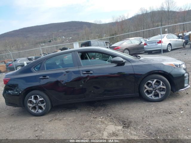 3KPF24AD8KE066979 KIA Forte Lxs