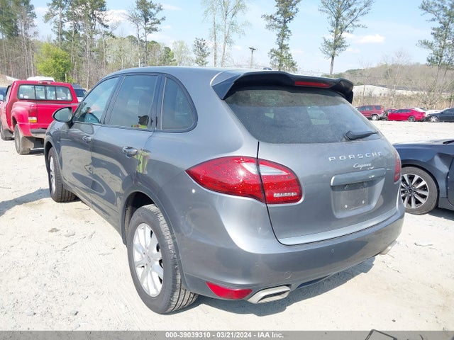 2013 PORSCHE CAYENNE WP1AF2A28DLA31207 Photo 2