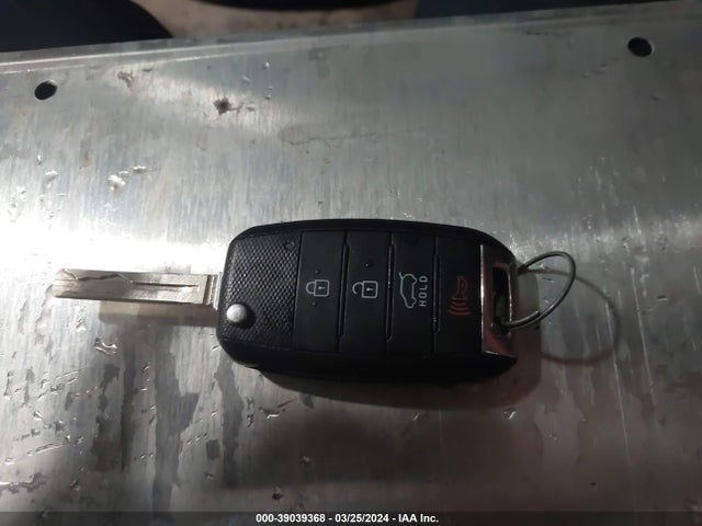 KIA SOUL + 2016 KNDJP3A57G7363294 Image 11