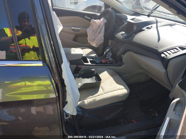 Ford ESCAPE SE 2019 1FMCU0GD2KUB14731 Image 5