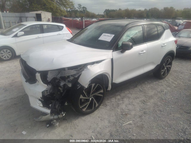 Volvo Xc40 T4 R-design 2022 YV4AC2HMXN2791256 Image 2