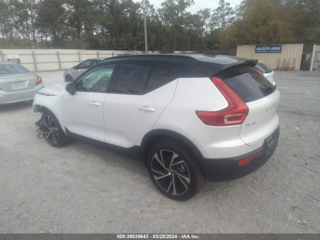 Volvo Xc40 T4 R-design 2022 YV4AC2HMXN2791256 Image 3
