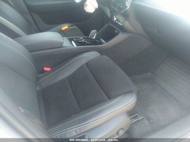 Volvo Xc40 T4 R-design 2022 YV4AC2HMXN2791256 Image 5