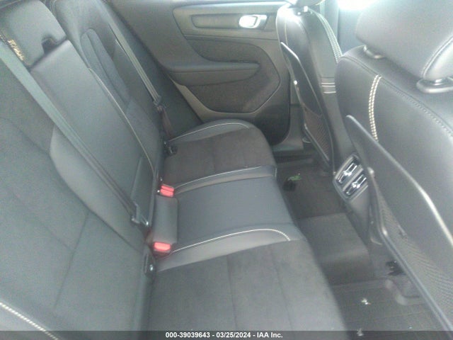 Volvo Xc40 T4 R-design 2022 YV4AC2HMXN2791256 Image 8