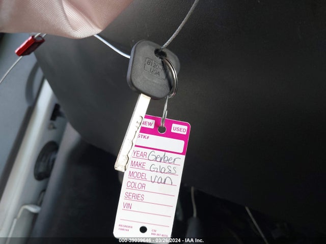 Chevrolet Express 2500 Work Van 2018 1GCWGAFP8J1224662 Image 11