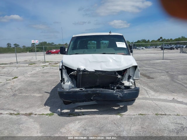 Chevrolet Express 2500 Work Van 2018 1GCWGAFP8J1224662 Image 12