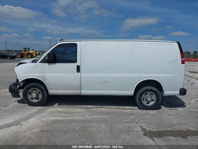 Chevrolet Express 2500 Work Van 2018 1GCWGAFP8J1224662 Image 14