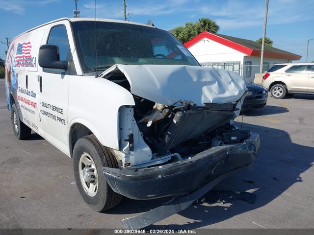 Chevrolet Express 2500 Work Van 2018 1GCWGAFP8J1224662 Image 18