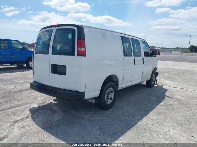 Chevrolet Express 2500 Work Van 2018 1GCWGAFP8J1224662 Image 4