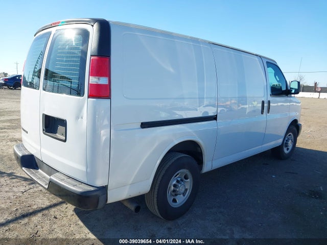 Chevrolet Express 2500 Work Van 2017 1GCWGAFF0H1145763 Image 4