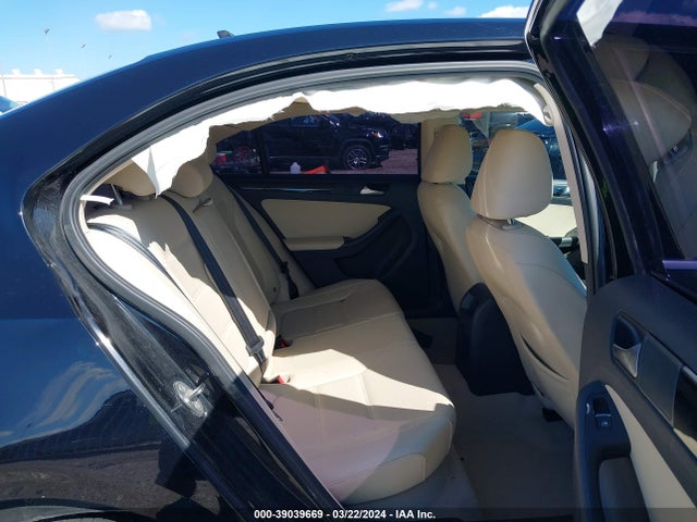 3VWL07AJ5GM374847 Volkswagen Jetta 1.8t Sel