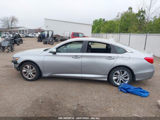 Honda ACCORD LX 2018 1HGCV1F15JA109443 Image 14