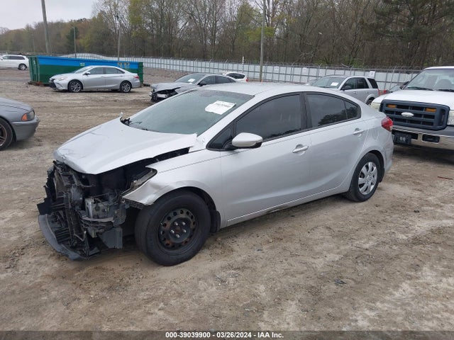 KIA FORTE LX 2018 3KPFK4A74JE227899 Image 2