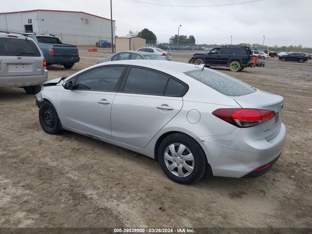 KIA FORTE LX 2018 3KPFK4A74JE227899 Image 3