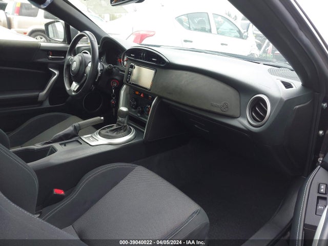 Toyota 86 2019 JF1ZNAA12K8701087 Image 5