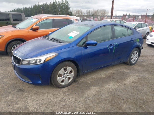 KIA FORTE LX 2018 3KPFK4A75JE219746 Image 2