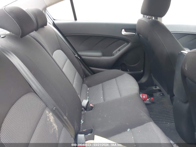 KIA FORTE LX 2018 3KPFK4A75JE219746 Image 8