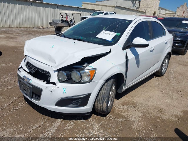 Chevrolet Sonic Lt Auto 2016 1G1JC5SH2G4172750 Image 2